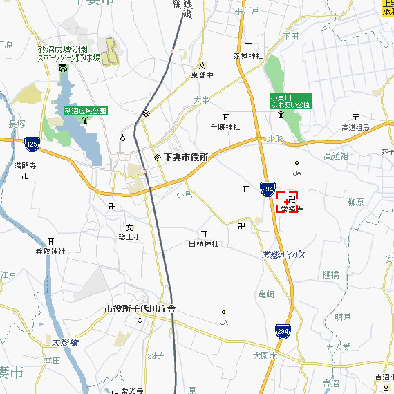 赤い四角の場所が山尻地区農村集落センターです。小貝川と国道294号線に挟まれた地区です。近くには、このサイトでもご紹介した「樋橋新田公民館」「肘谷交差点」があります。